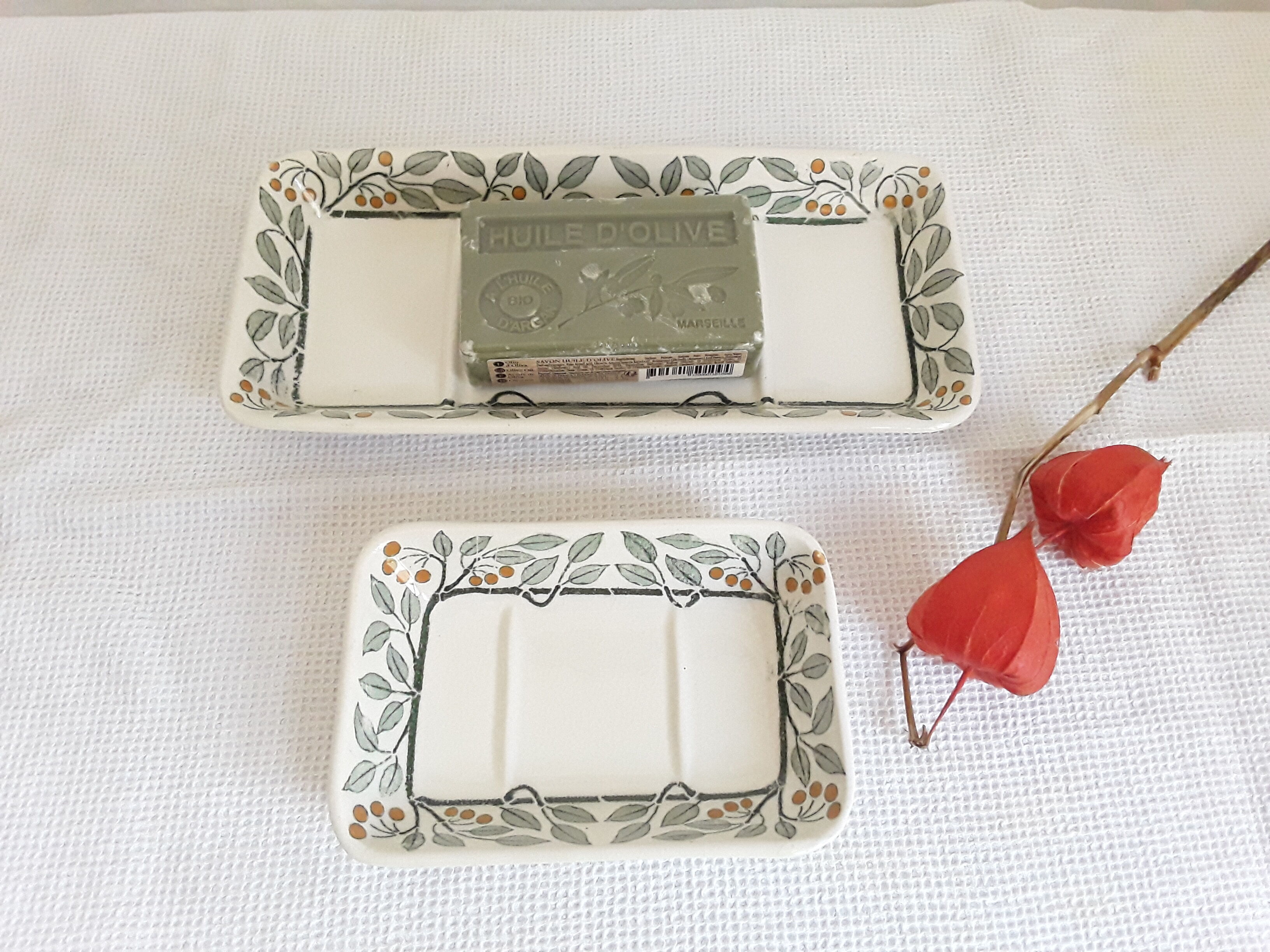 Old soap holder Creil and Montereau