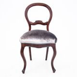 Table et 4 chaises en bois et tissu, Europe du Nord vers 1870