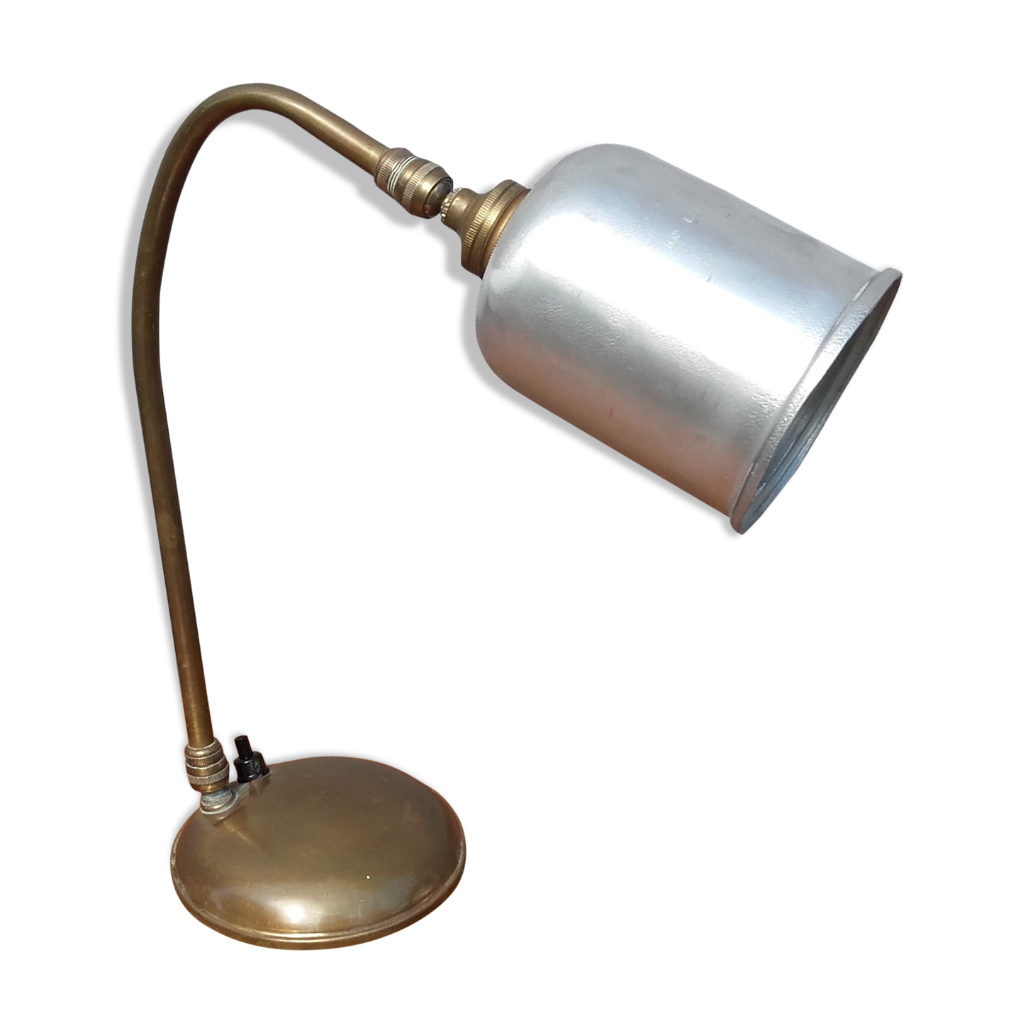 Puppy aluminum 'N' brass curved lamp