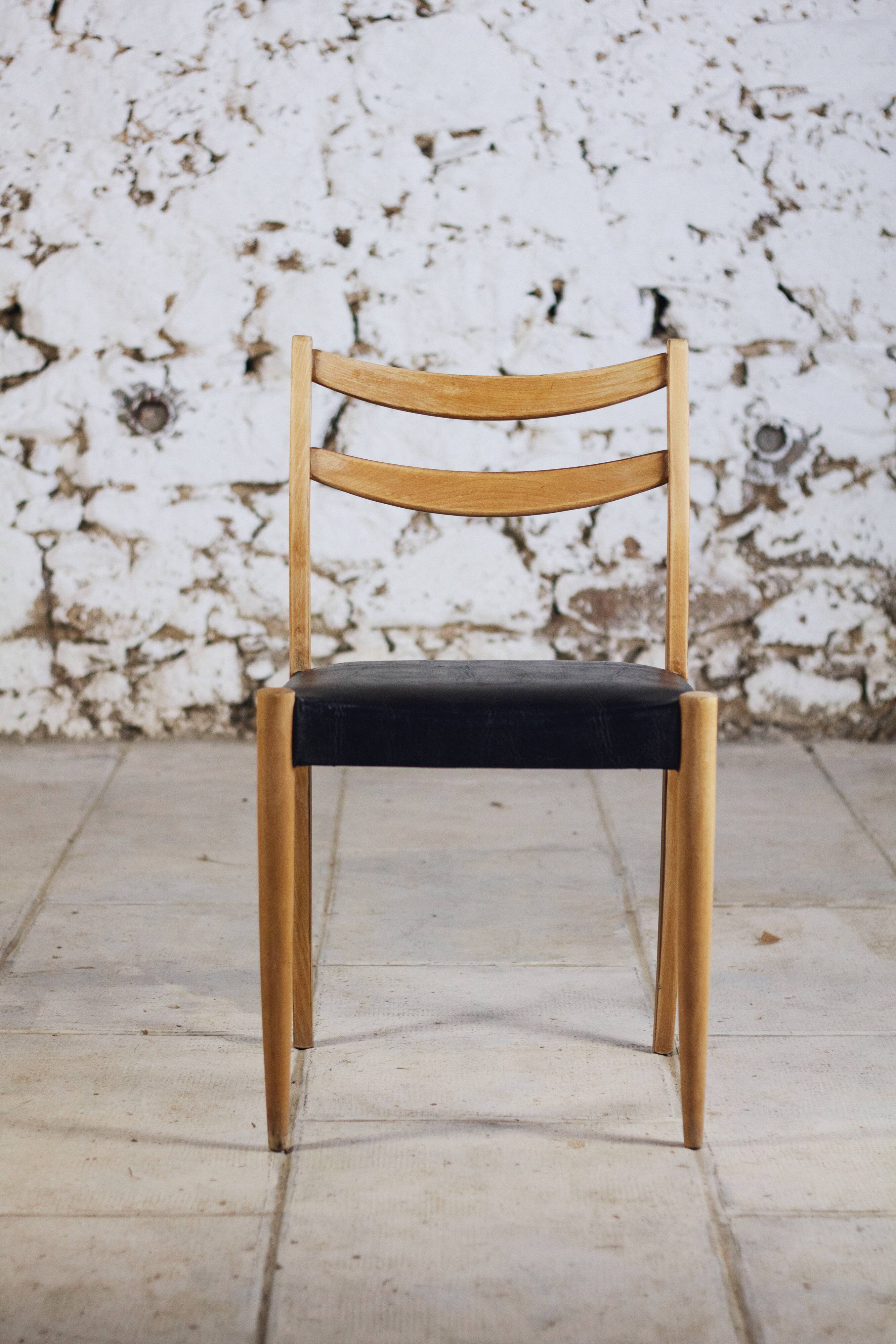Scandinavian chair in teak and faux leather, 1960.