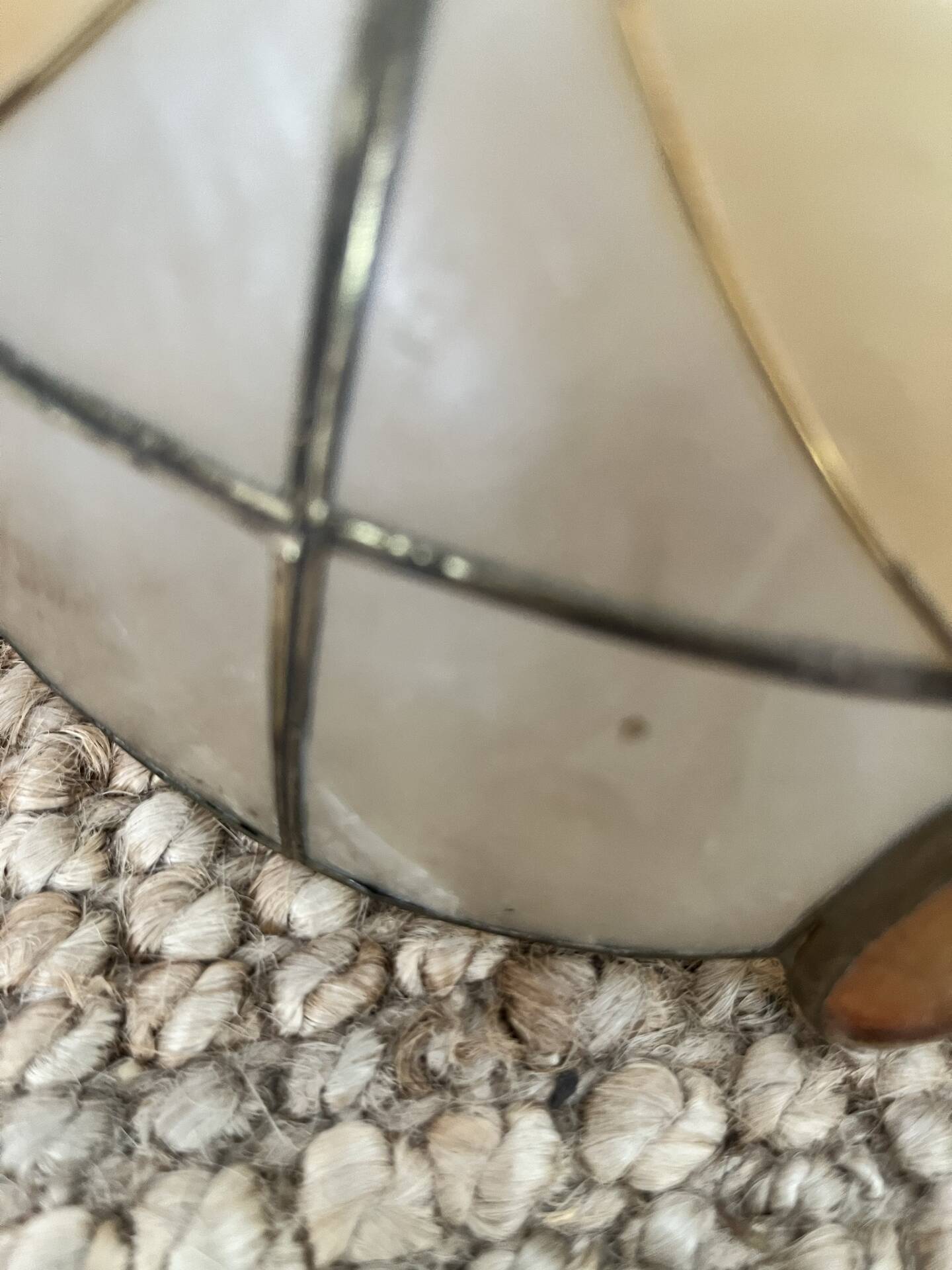 Mother-of-pearl pendant