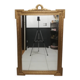 Miroir à fronton en bois sculpté