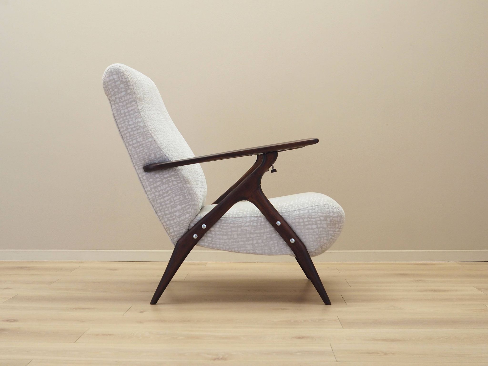 Beech armchair, Italian design, 1970s, production: Italy