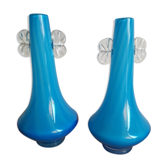 Paire de vases bleus torsadé blanc dans le goût de Murano