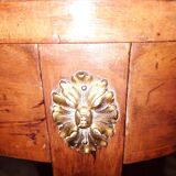 Oval marquette side table