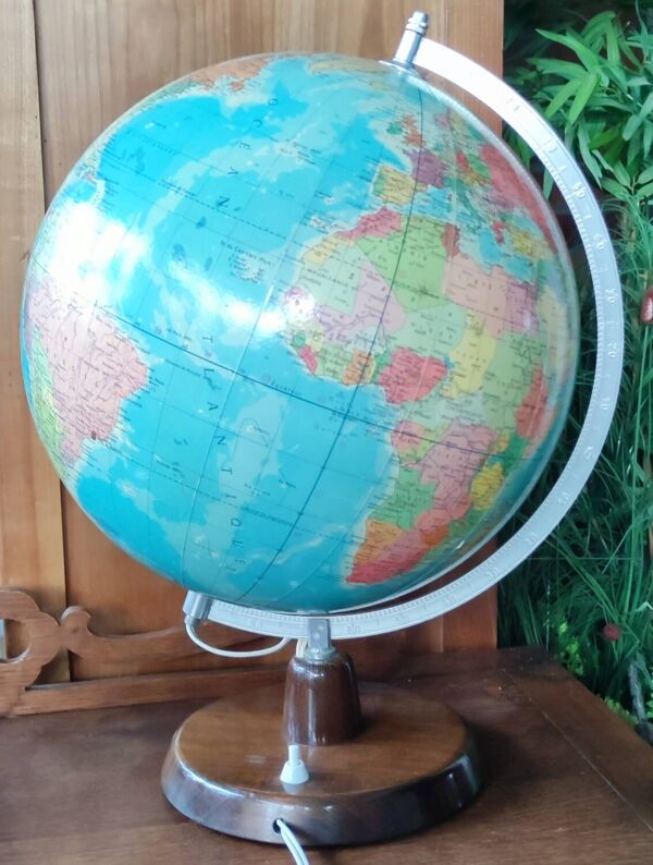 Ancien globe terrestre lumineux mappemonde en verre