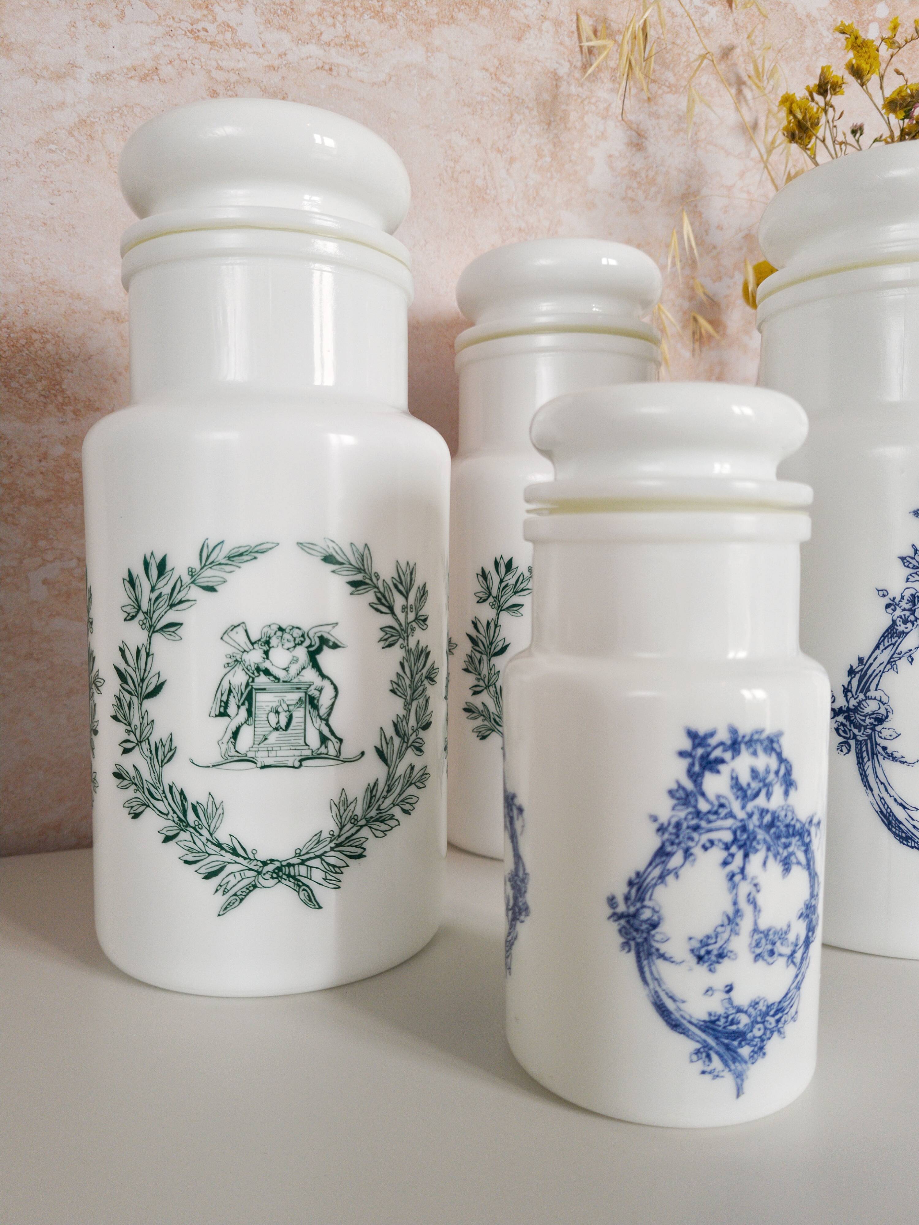 Set of 6 apothecary pots in white opaline 70s