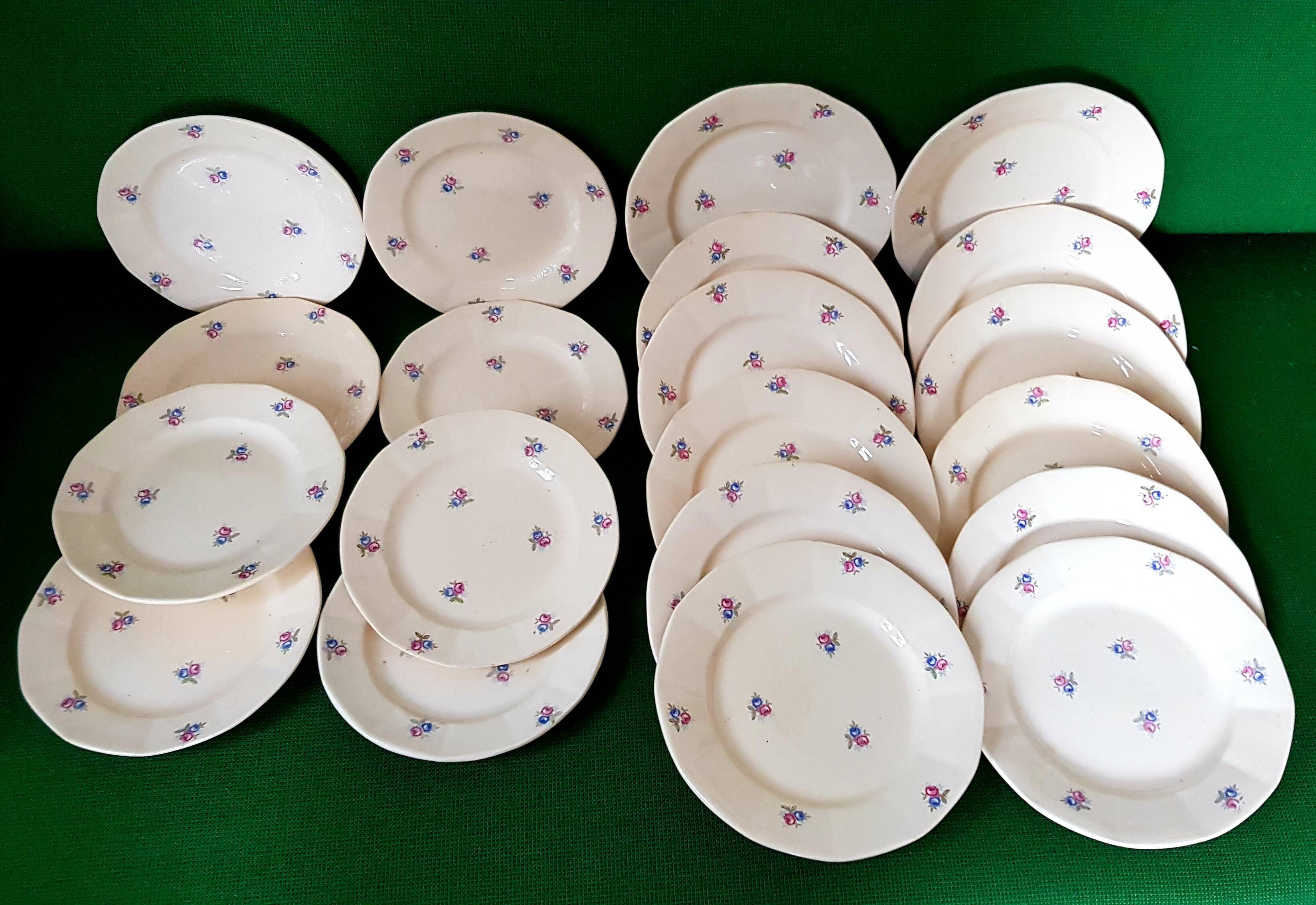 Set de 20 assiettes en faïence de Digoin Sarreguemines