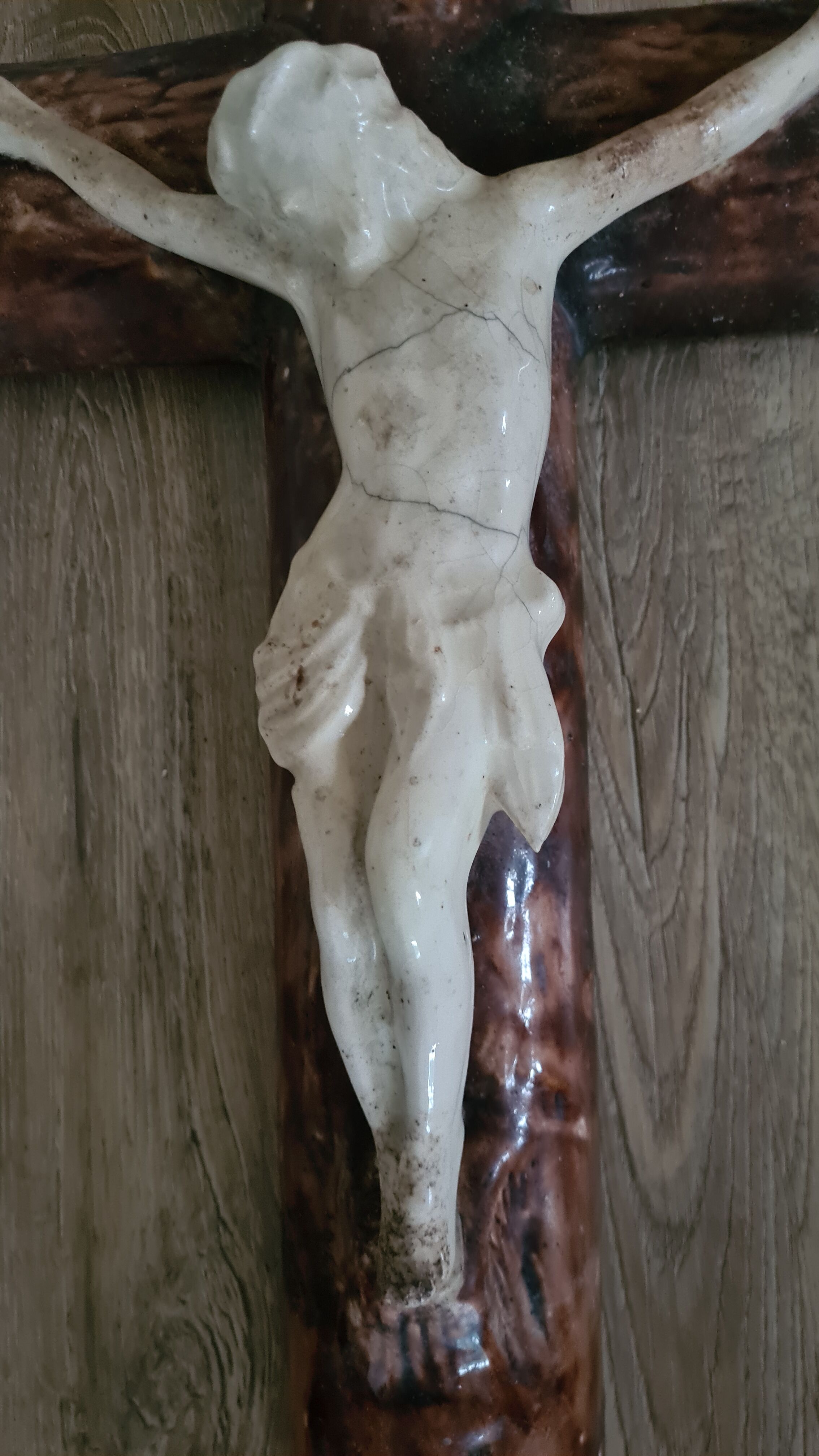 Polychrome Christ, nineteenth crown in patinated plaster