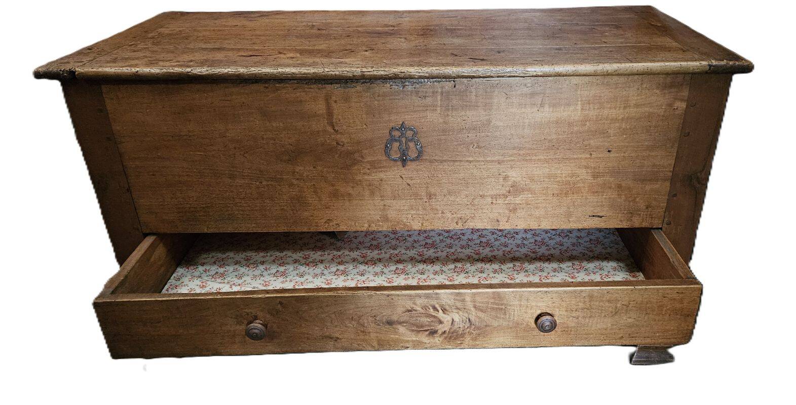 Ancienne Maie Ou Coffre En Bois Naturel Avec Un Tiroir