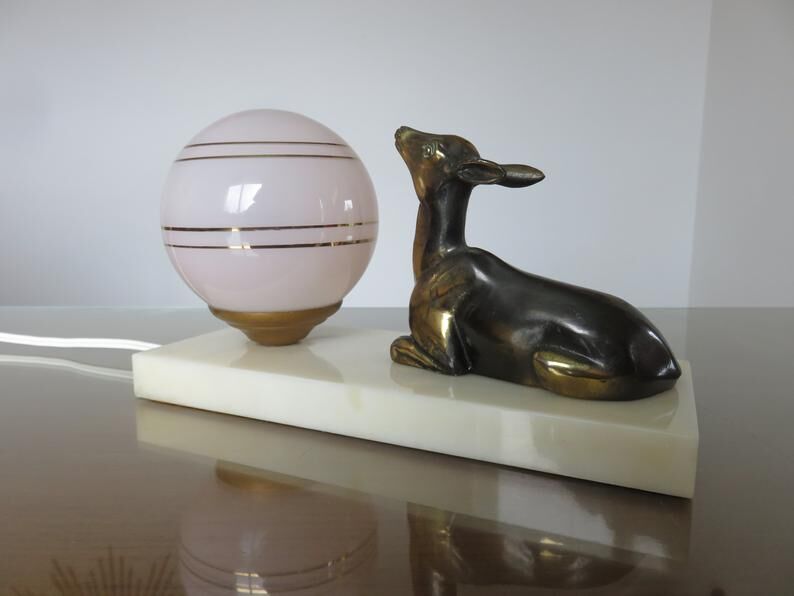 Fawn lamp, doe Art Deco marble white opaline pink and regulates 30/40 years