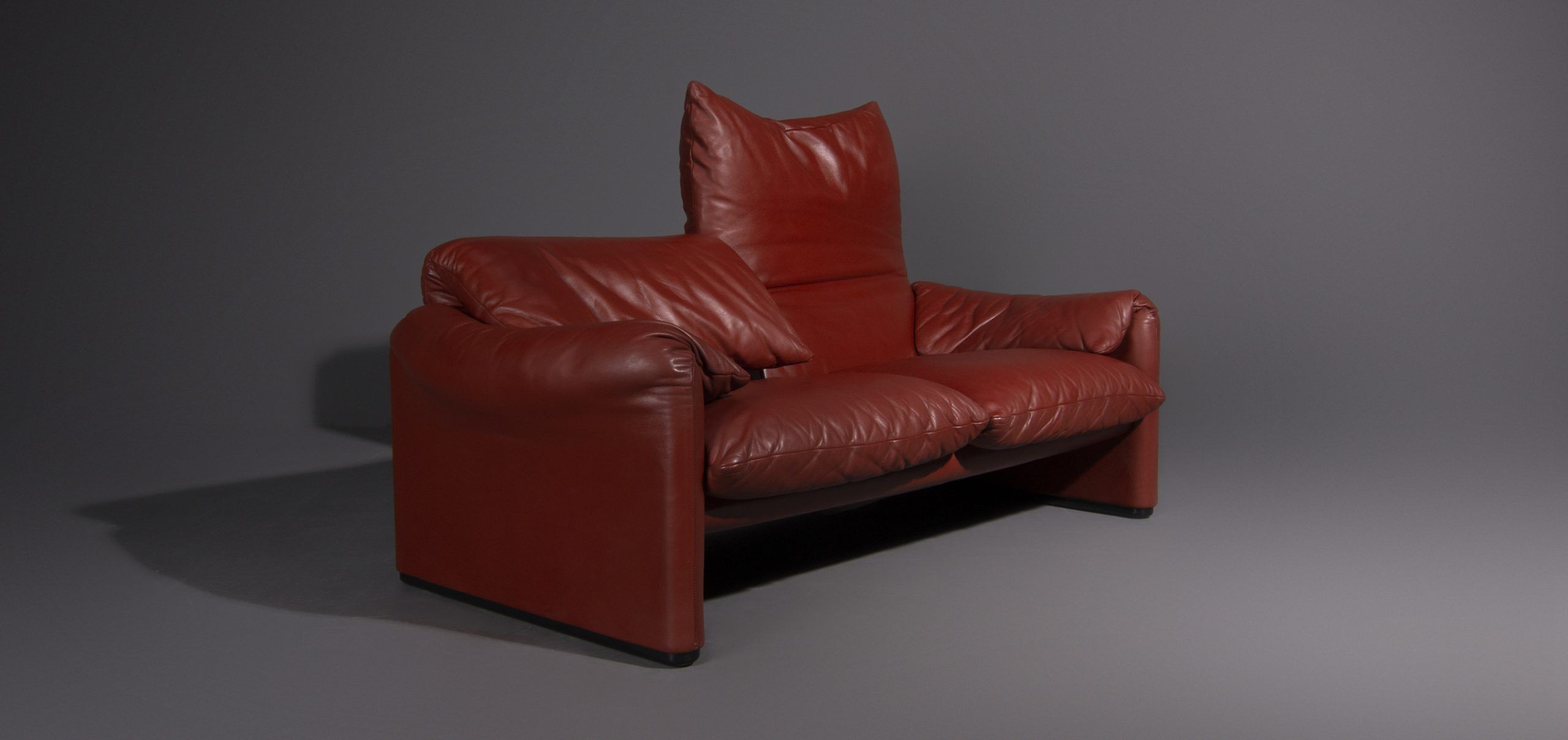 2-seat Maralunga sofa designed by Vico Magistretti for Cassina