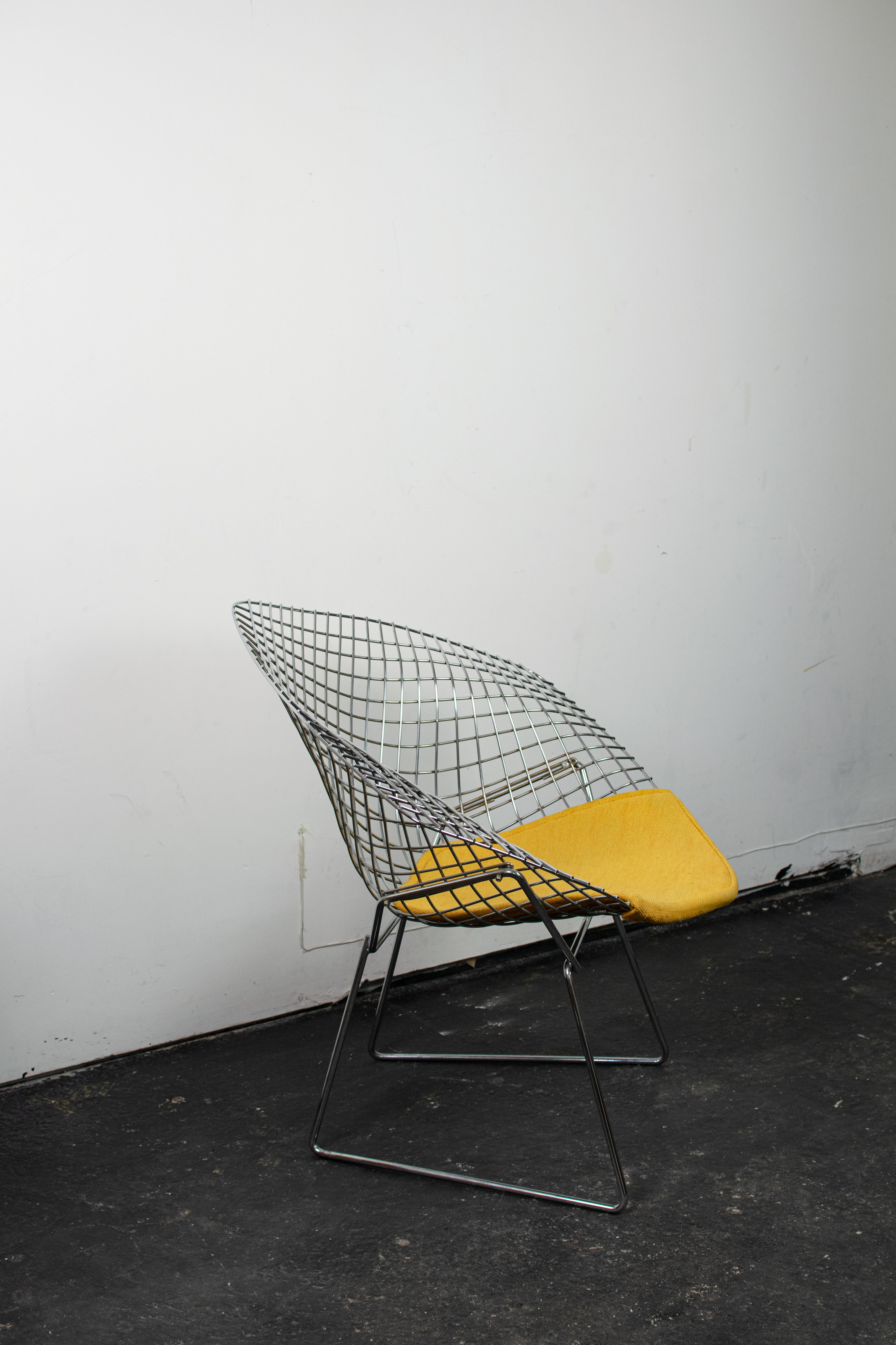 Diamond armchair by Harry Bertoia for Knoll International