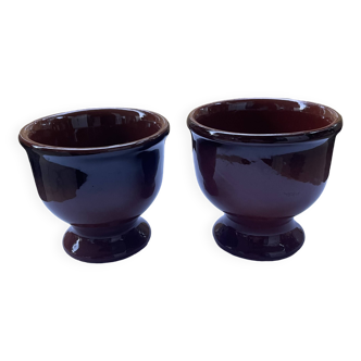 Set of 2 glazed terracotta footed bowls.