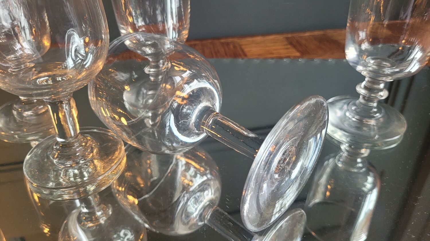 Balloon and tulip glasses 40's