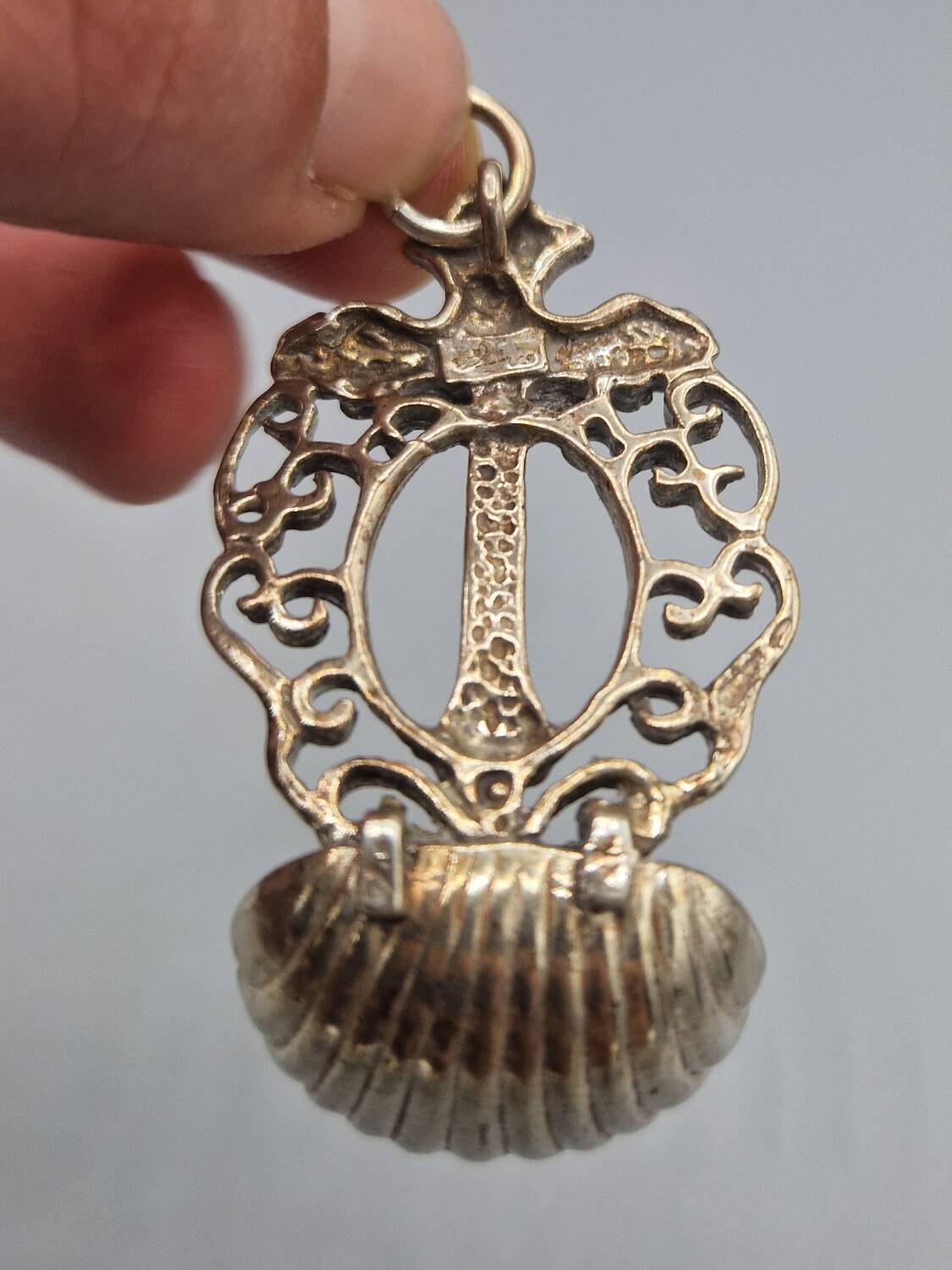 Cuillère coquille en argent 800 religieuse Italie Padoue années 1950