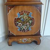 Polychrome comtoise clock of flowers