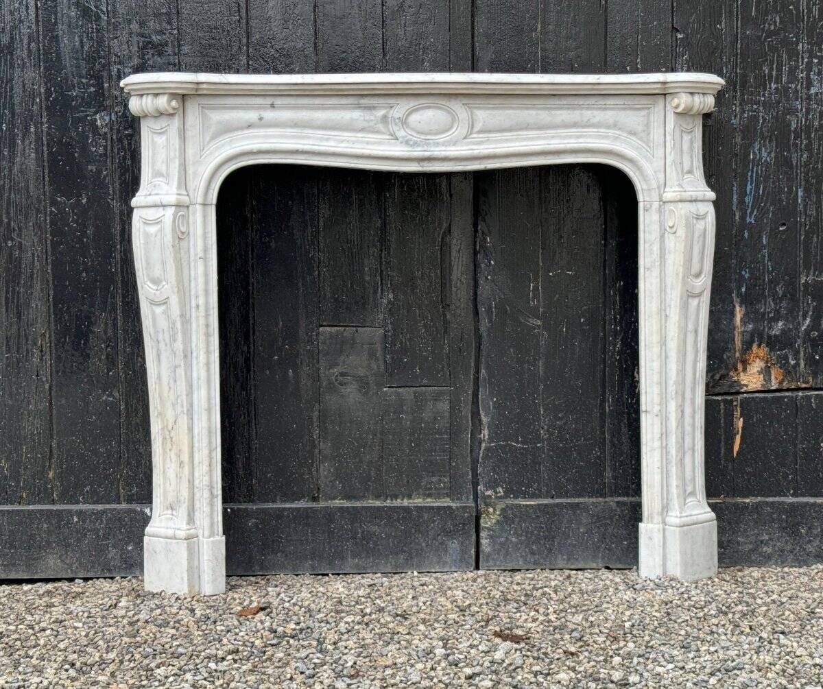 Louis XV style fireplace in white Carrara marble circa 1880