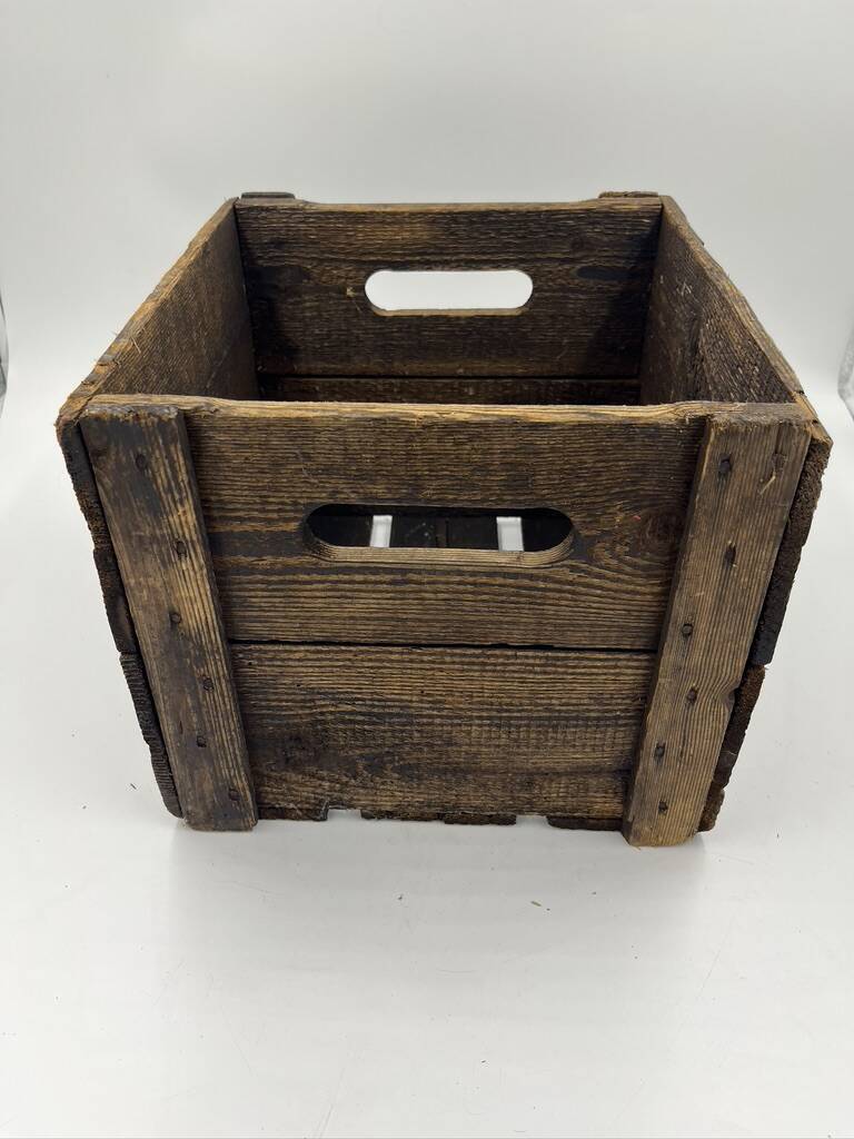 Kronembourg wooden locker