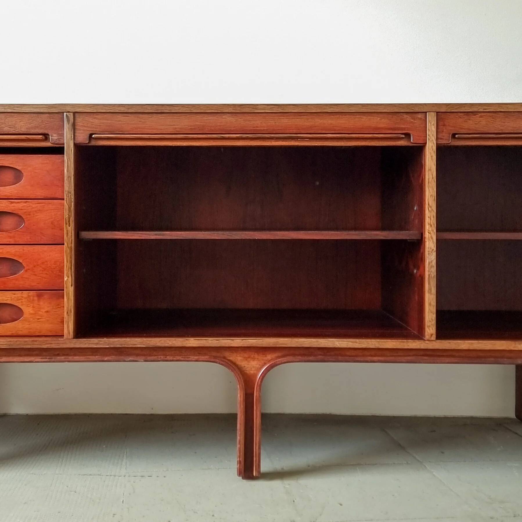 Enfilade M501 en palissandre par Gianfranco Frattini pour Bernini