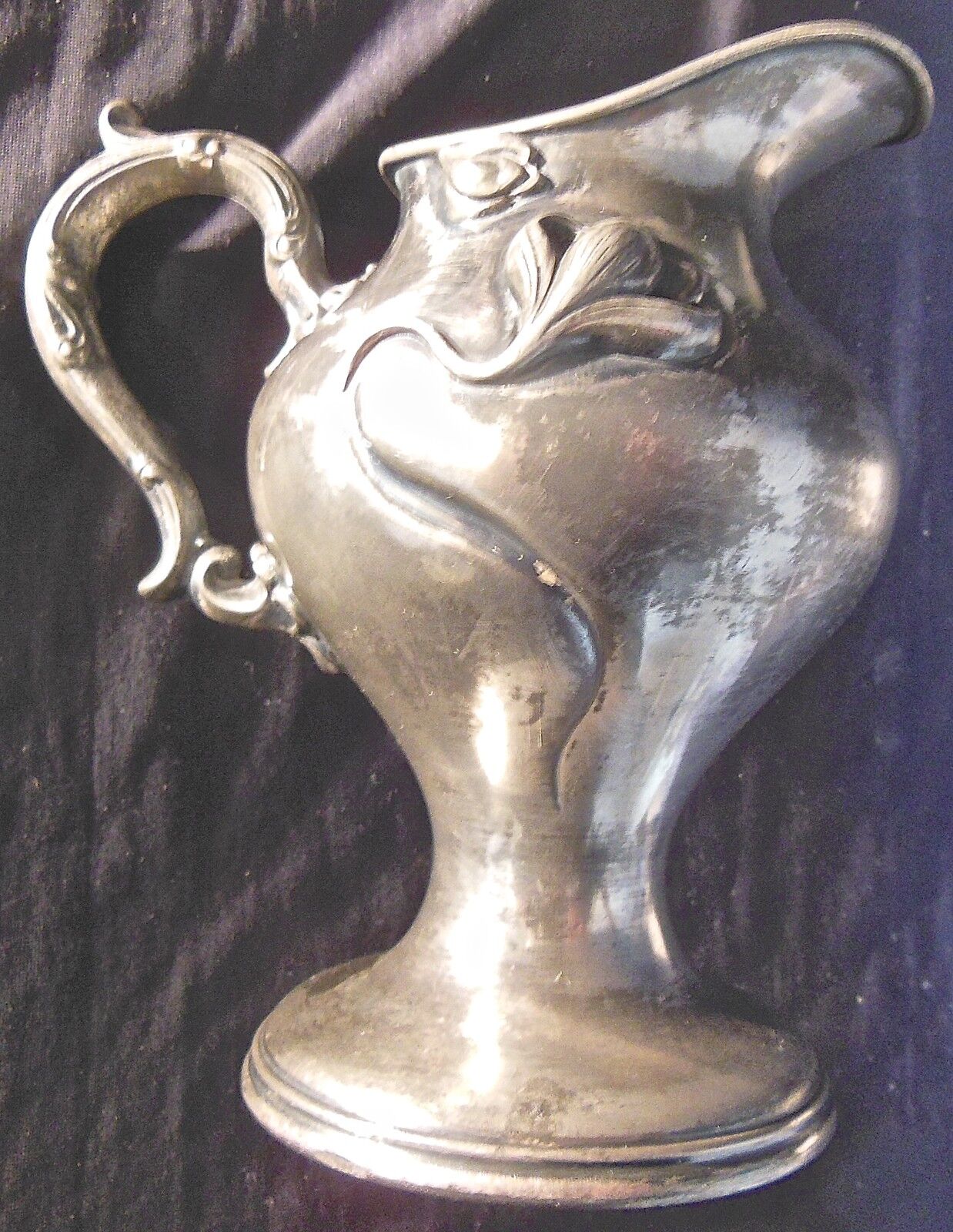 Art nouveau pourer,victor silver co,quadruple plate, liseron flower decoration