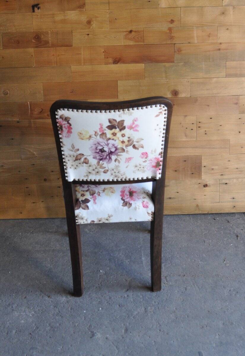 Art Deco chair in wood and white velvet, floral backrest from the 1930s.