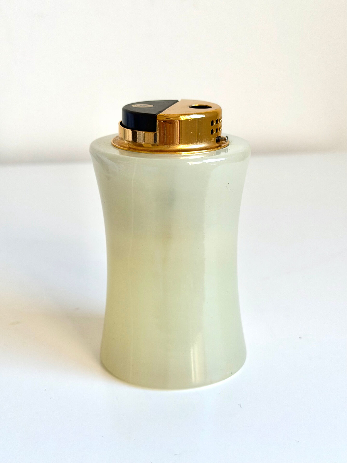 Vintage KOEI Unitron Japan Table lighter in Marble Onyx