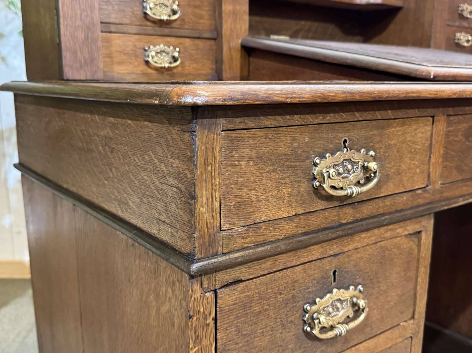 English oak graduated desk from the late 19th century.