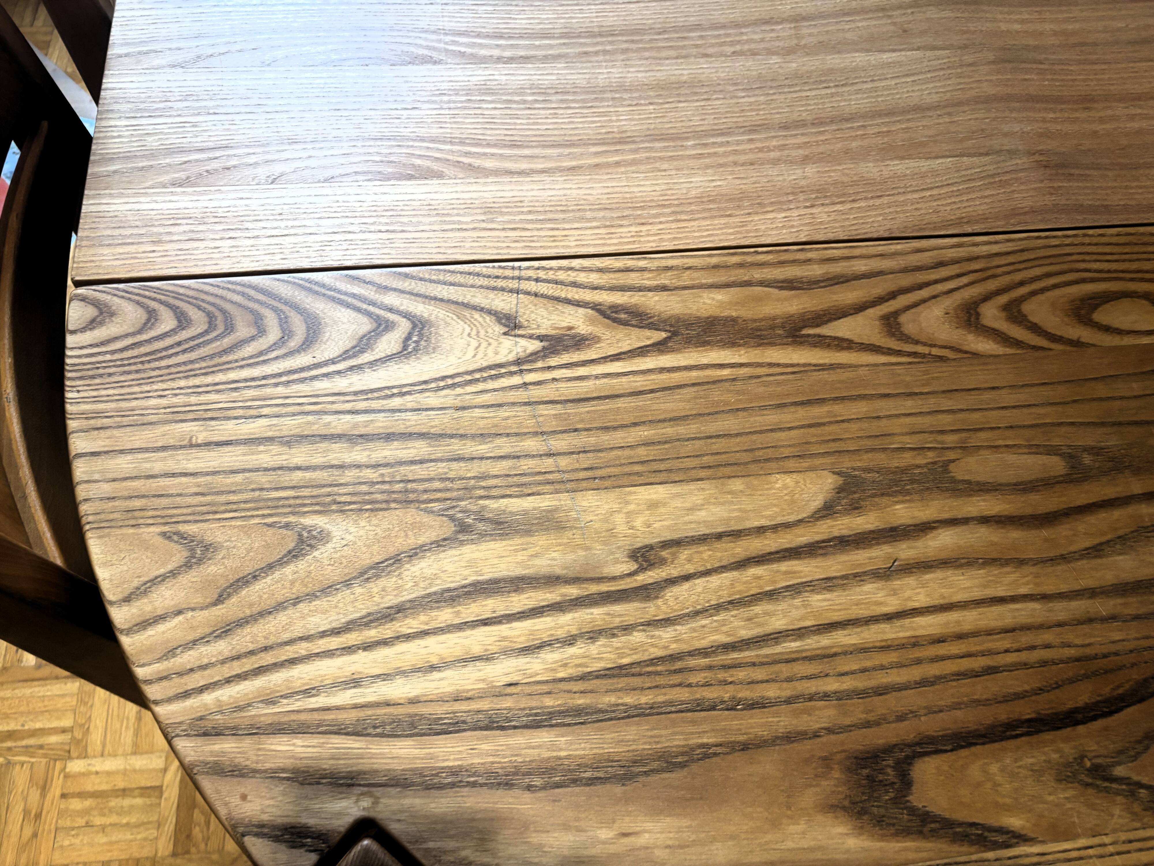 Table à manger champagne et 6 chaises normandie estampillée maison regain