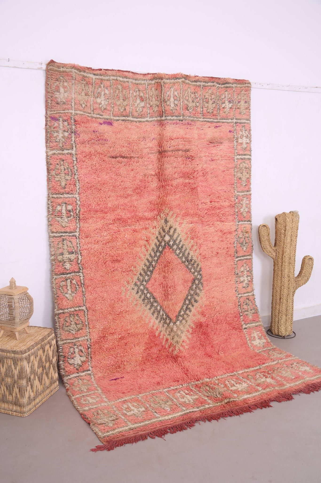 Peach Vintage Moroccan Rug 166 x 277 cm - Berber Wool Rug - Handmade Rug