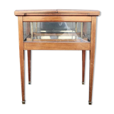 Table vitrine ancienne en bois et verre – style élégant