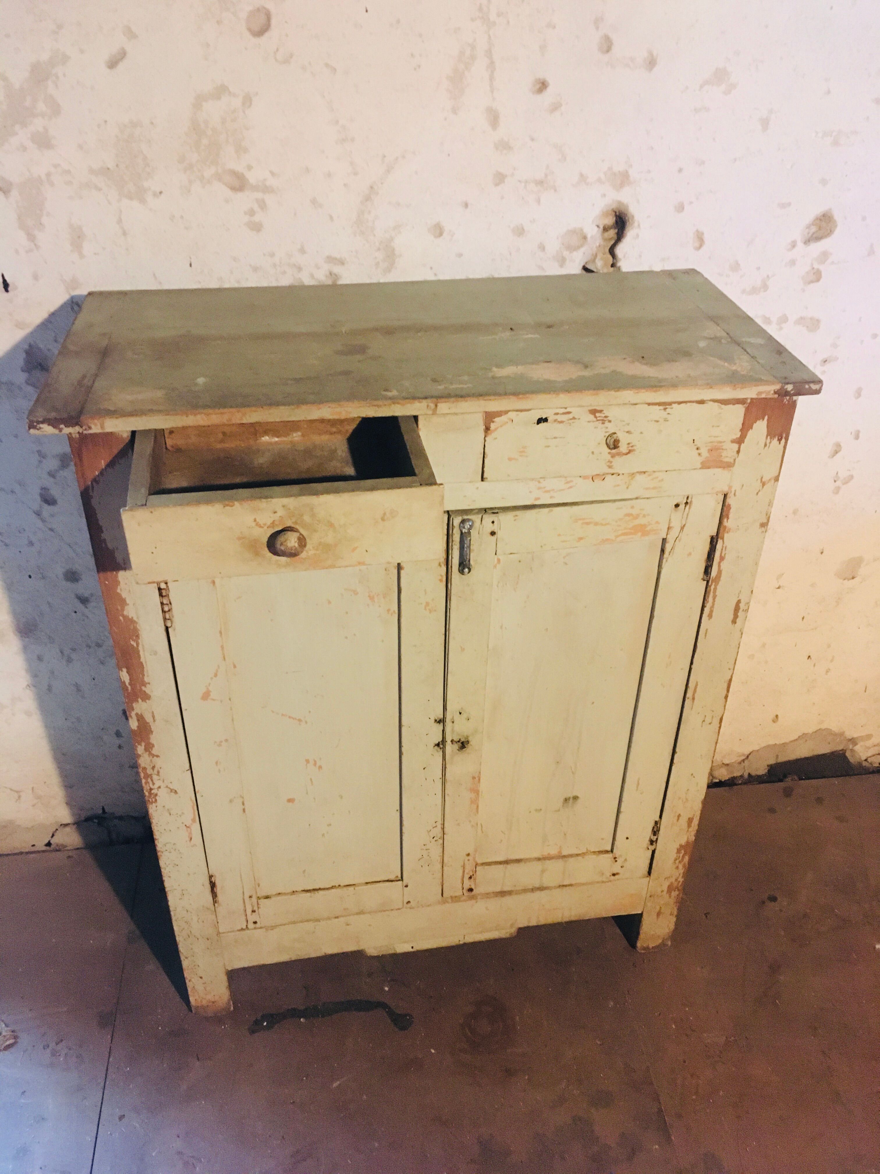 Buffet 1900s green