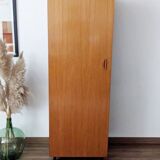Armoire vintage