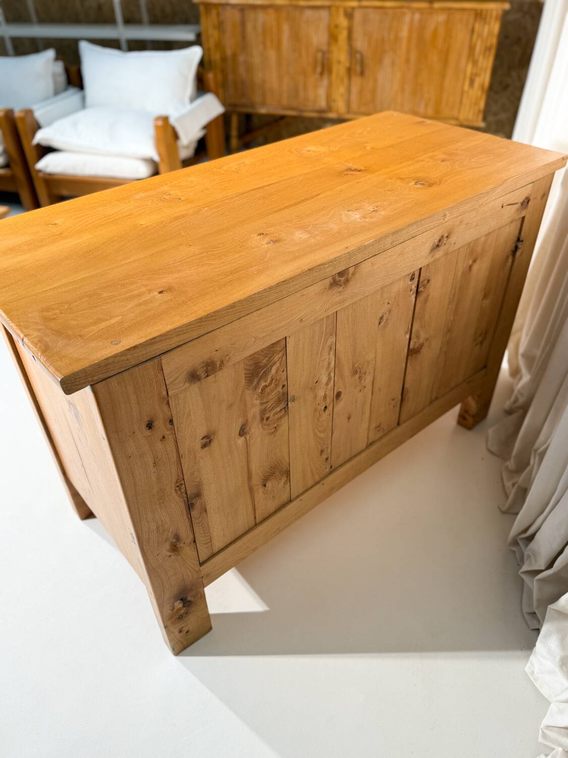 Elm chest of drawers