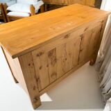 Elm chest of drawers