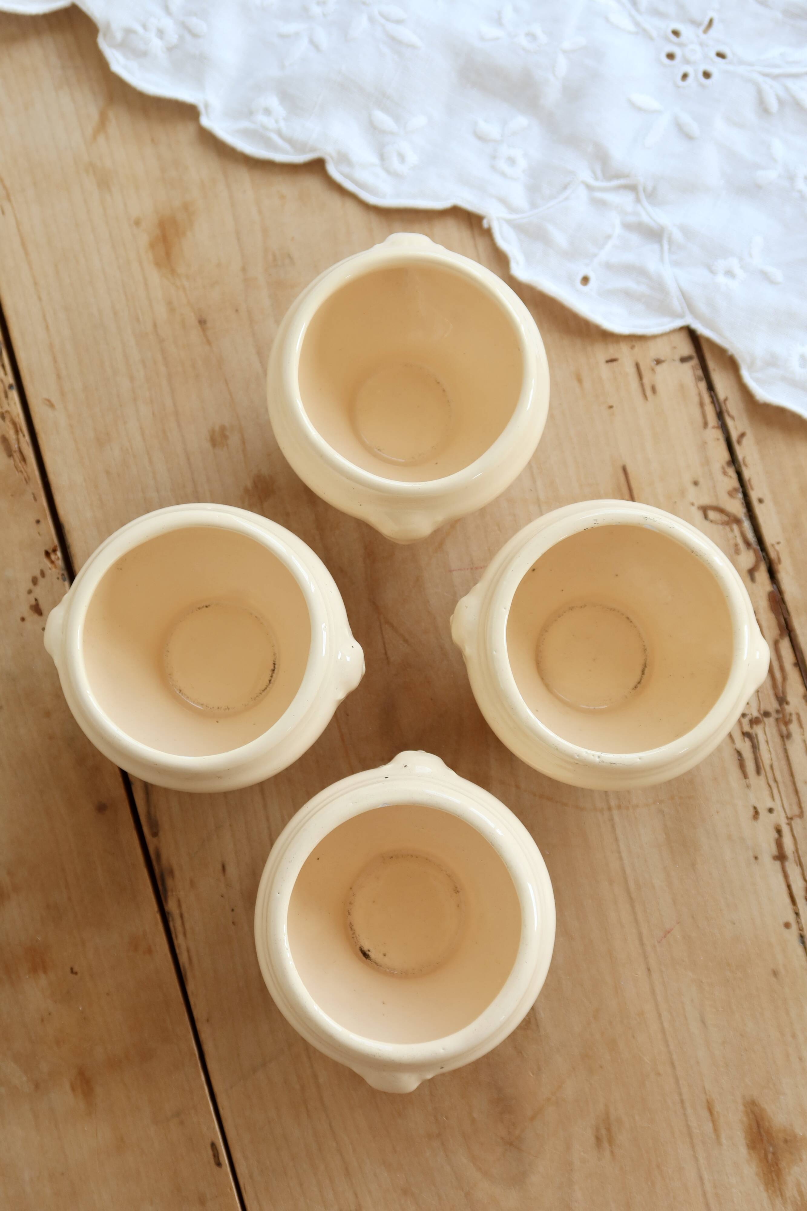 4 bols à soupe tête de lion en faïence ivoire