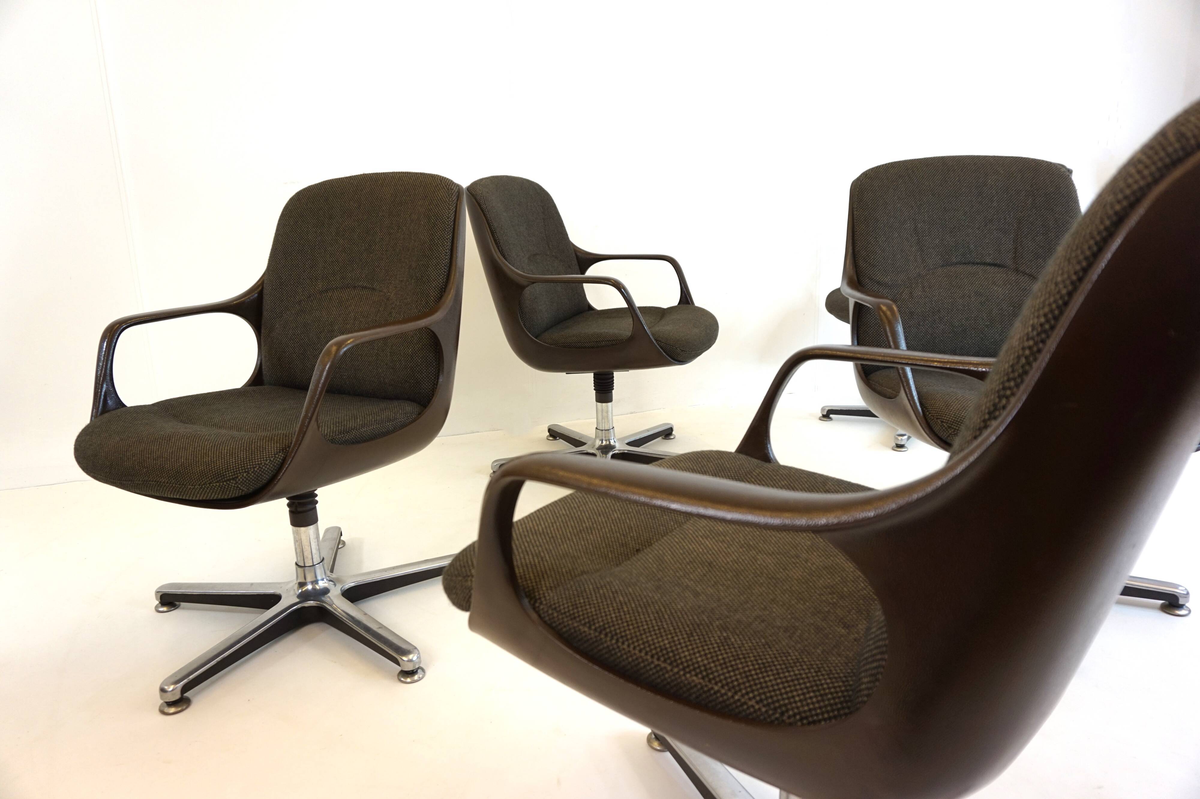 Set of 5 Chromcraft office armchairs