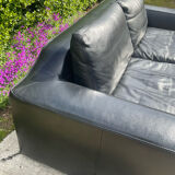 High-quality black leather Durlet sofa
