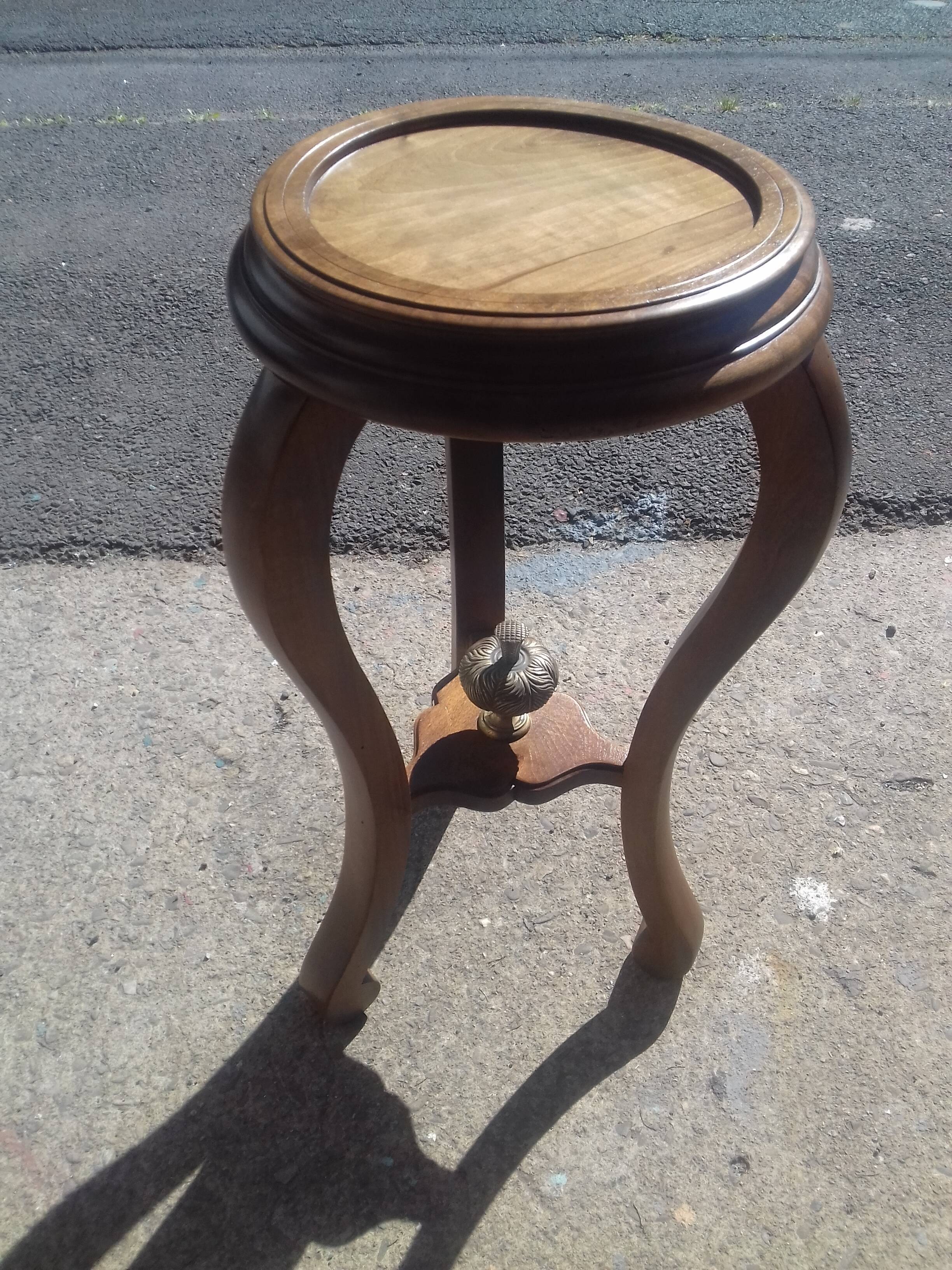 Solid walnut pedestal table with bronze plume, Napoleon III period