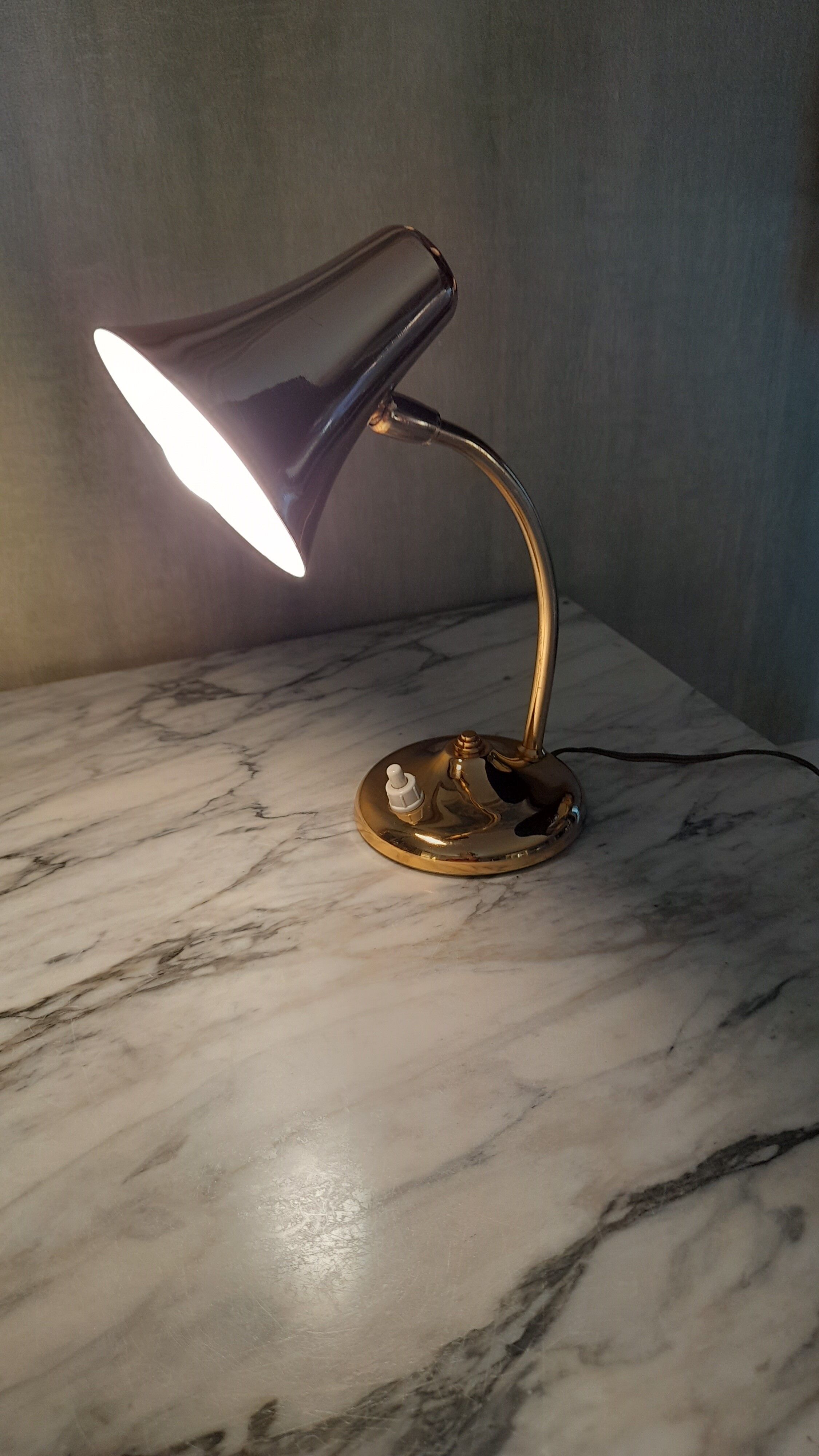 Bedside lamp