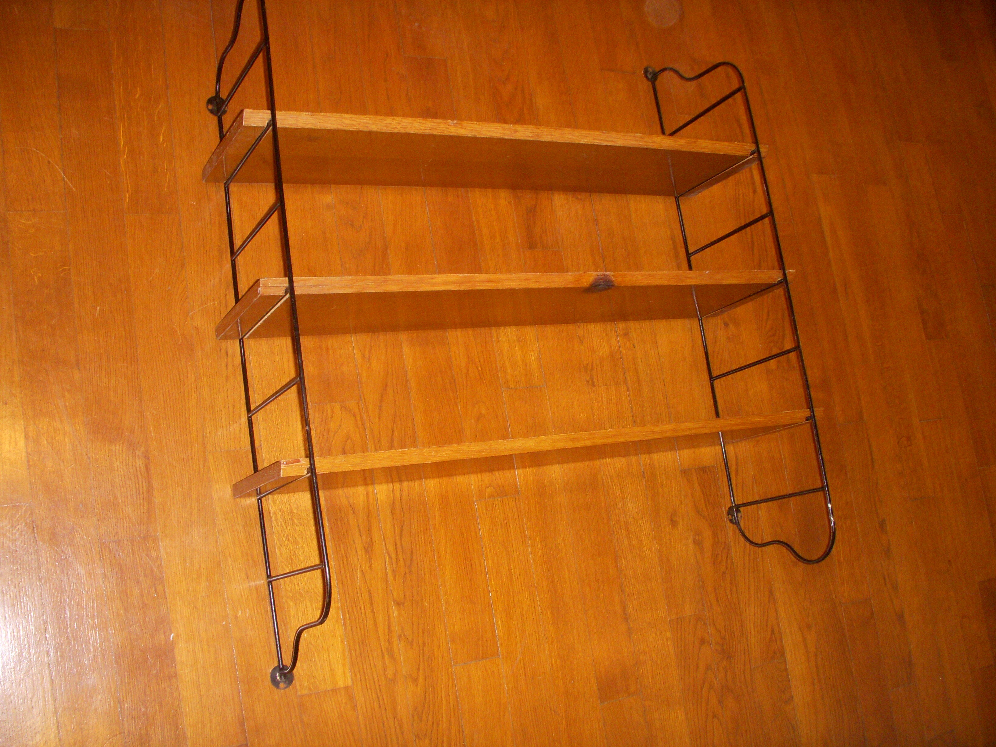 Etagère en bois métal