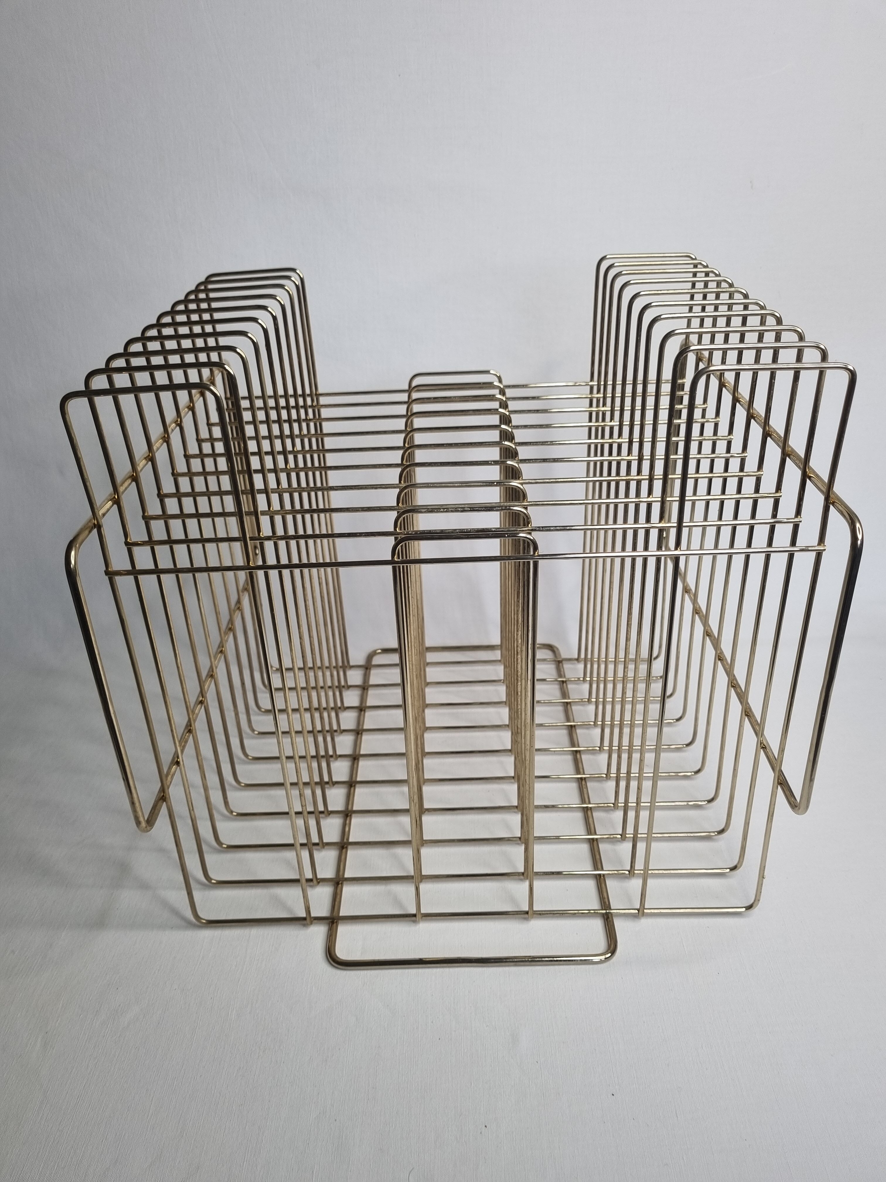 Porte-revue vintage "wire" en métal doré