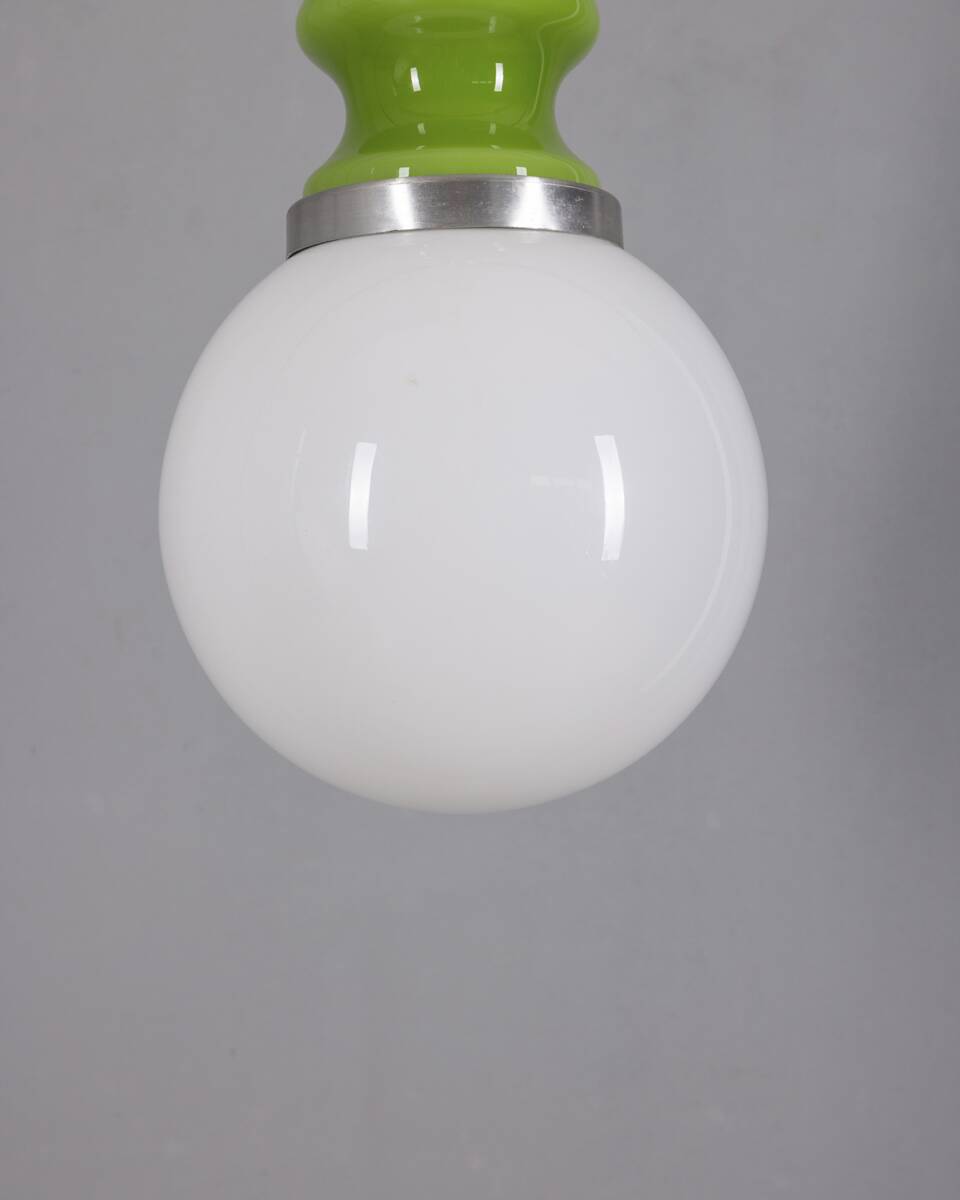 Chandelier en verre vert vintage des années 1970 avec un design d'ère spatiale