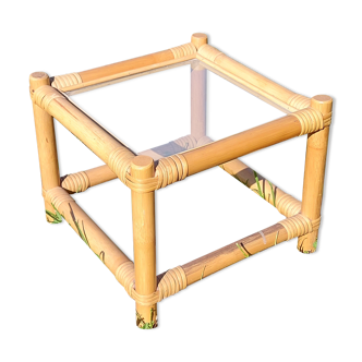 Coffee table / end of rattan sofa