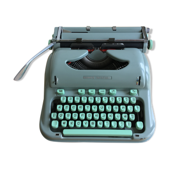 Hermes 3000 typewriter