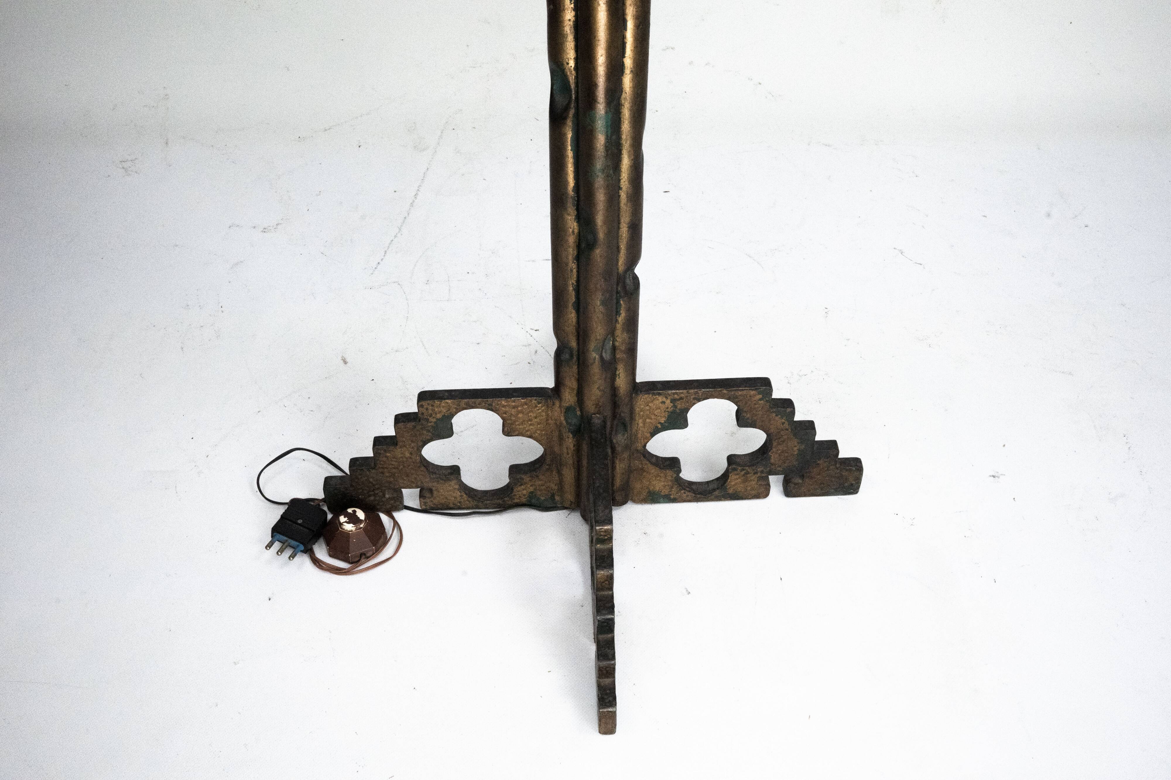 Rare Italian Brutalist floor lamp by Longobard. Italy 1970s