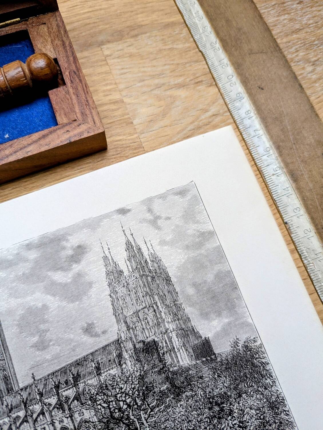 La cathédrale de Canterbury, illustration imprimée en 1879.