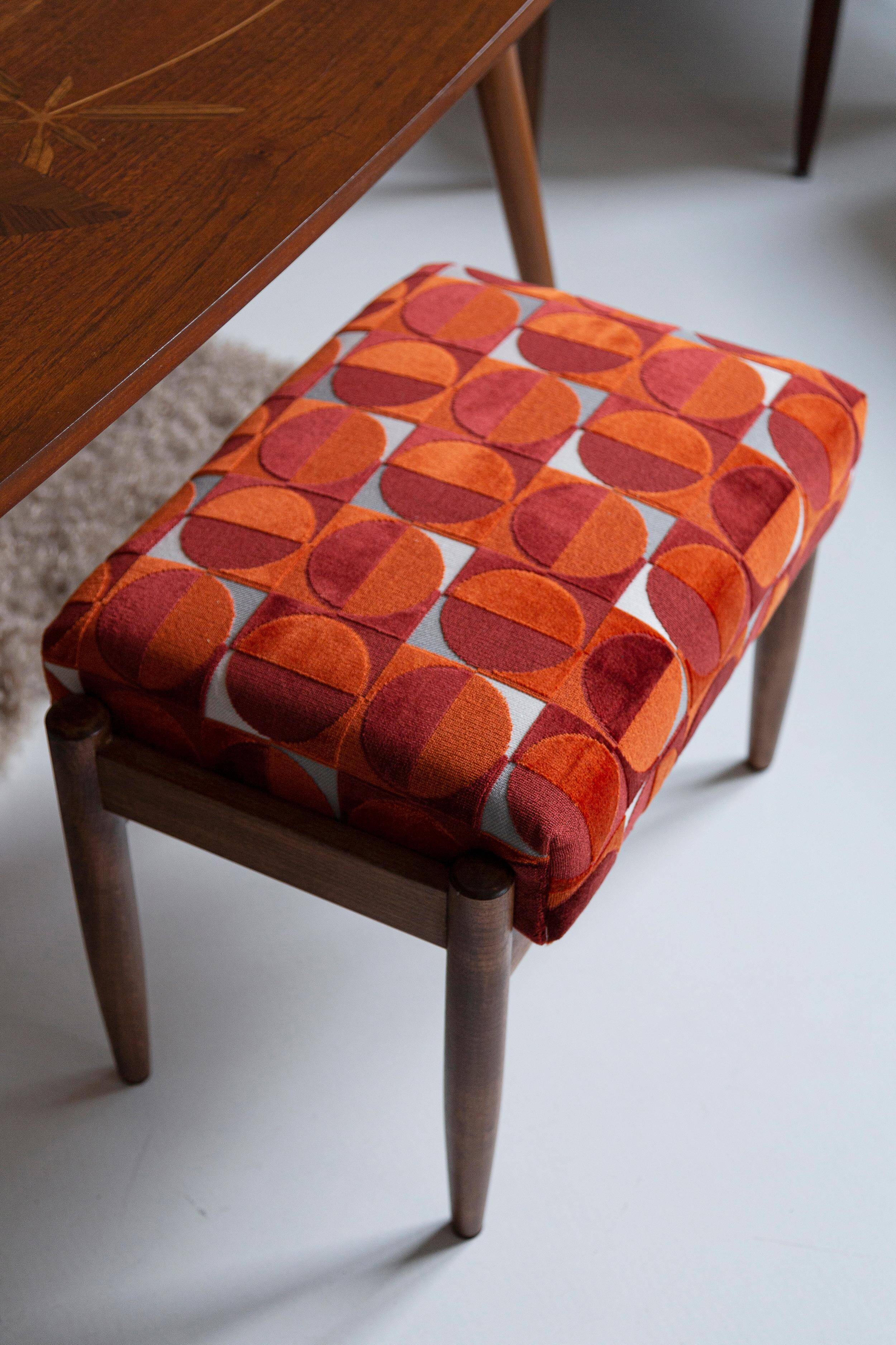 Pair of vintage red and orange stools from the mid-century, Edmund Homa, 1960s.