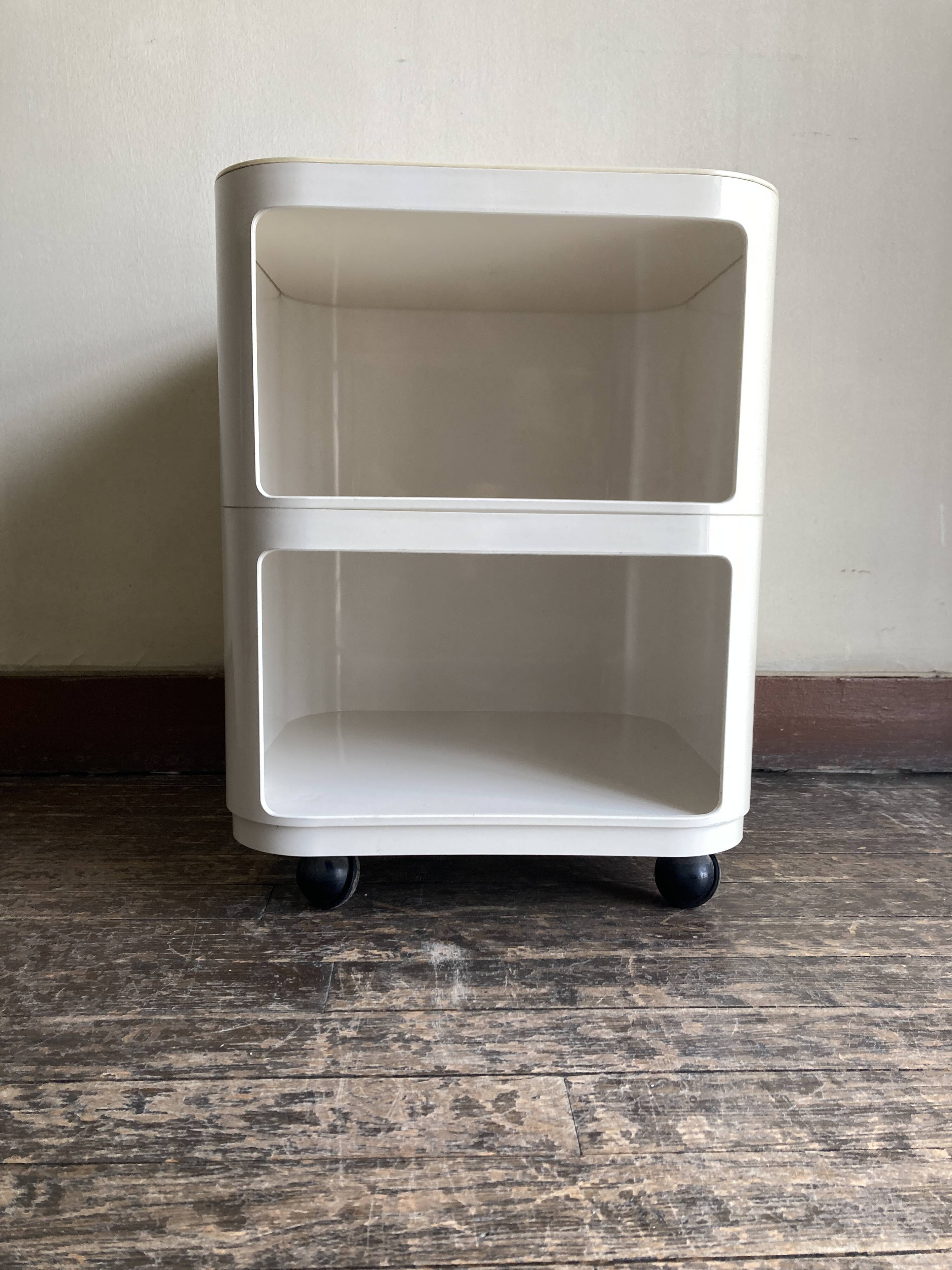 Componibili Caisson 4970 Castelli for Kartell 1969 white Space Aage 1969