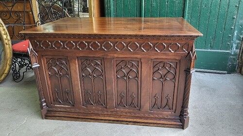 Ancien bureau 9 tiroirs en noyer de style gothique ref je